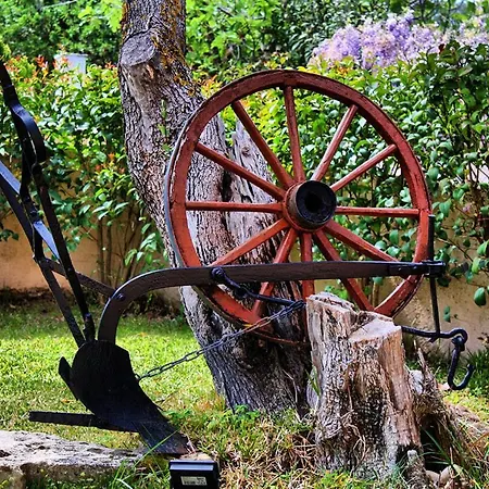 וילה Traditional Mandola