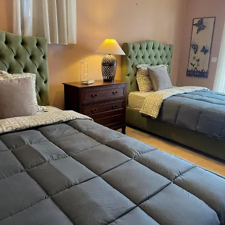 וילה Traditional Mandola