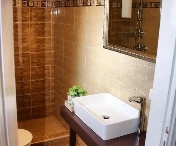 Traditional Mandola Villa *