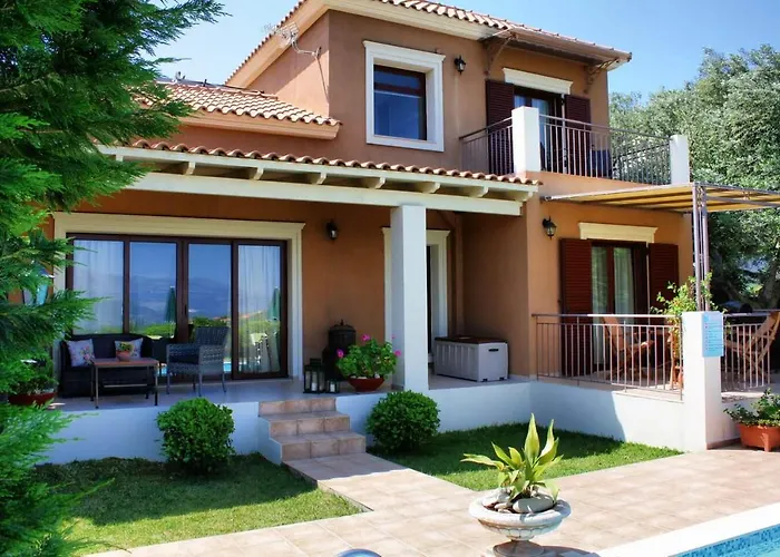 Traditional Mandola Villa